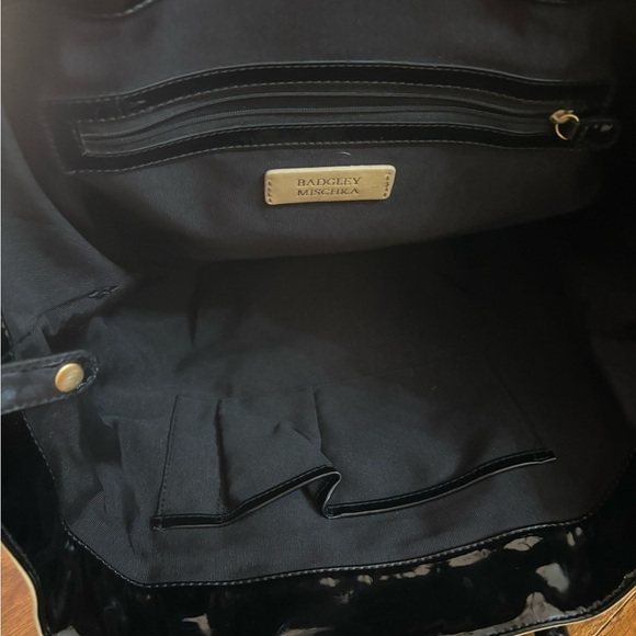 Badgley Mischka American Glamur Genuine Leather Extra Large Purse Retail $425 - Picture 14 of 14